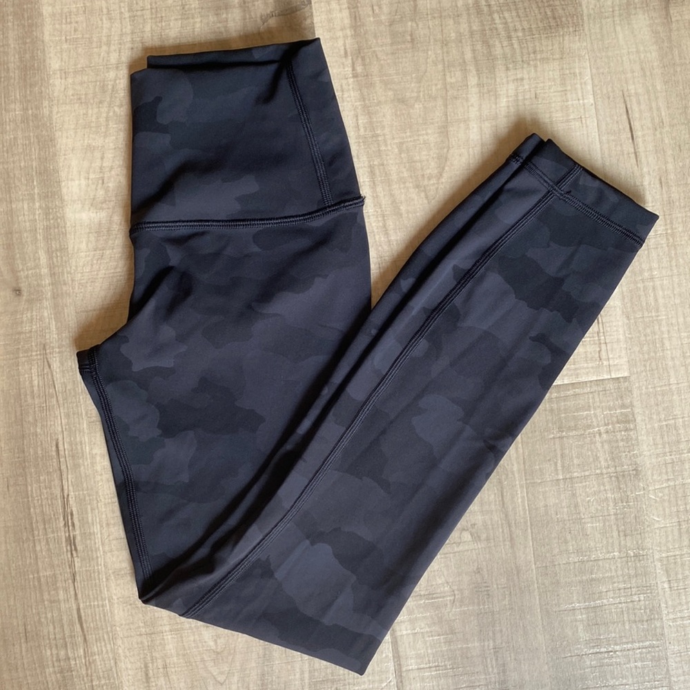 Lululemon Gray Camo Luxtreme Leggings Size 2